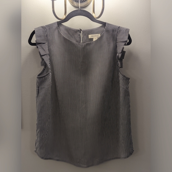 Monteau Tops - MONTEAU sleeveless blouse